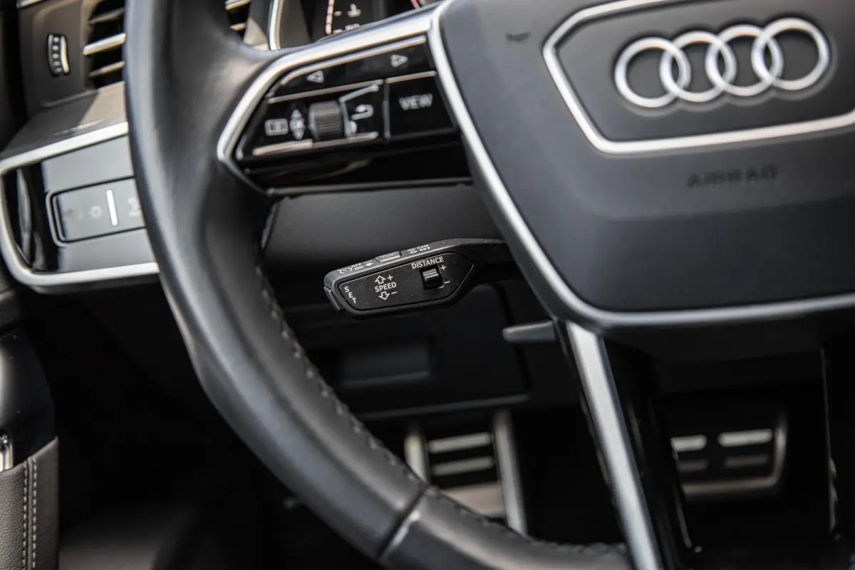 allroad quattro 55 TFSI 340pk Pro Line Advanced | Panoramadak | Trekhaak | 20" Velgen | Adaptive Cruise | Leder/Alcantara Bekleding | Luchtvering