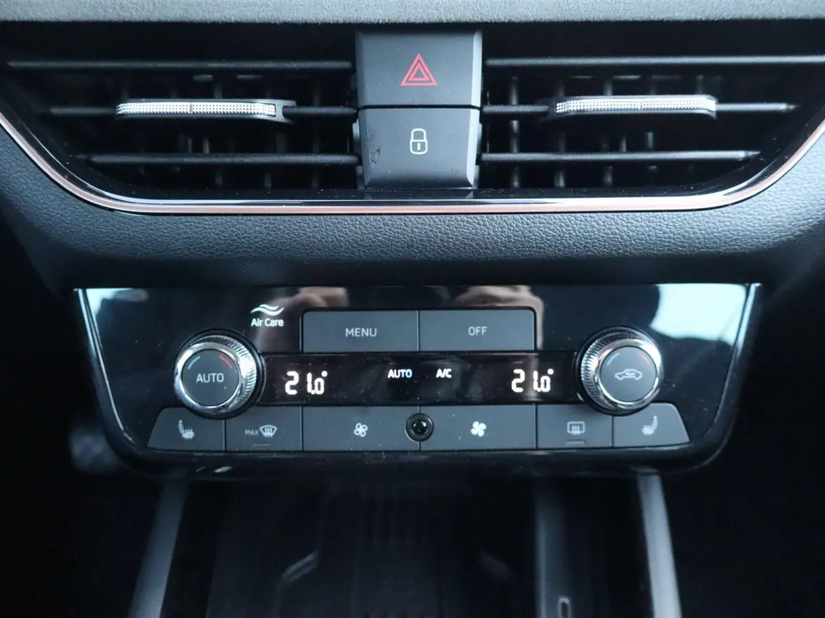 1.0 TSI 115pk Business Edition | Trekhaak Wegklapbaar | Stoelverwarming