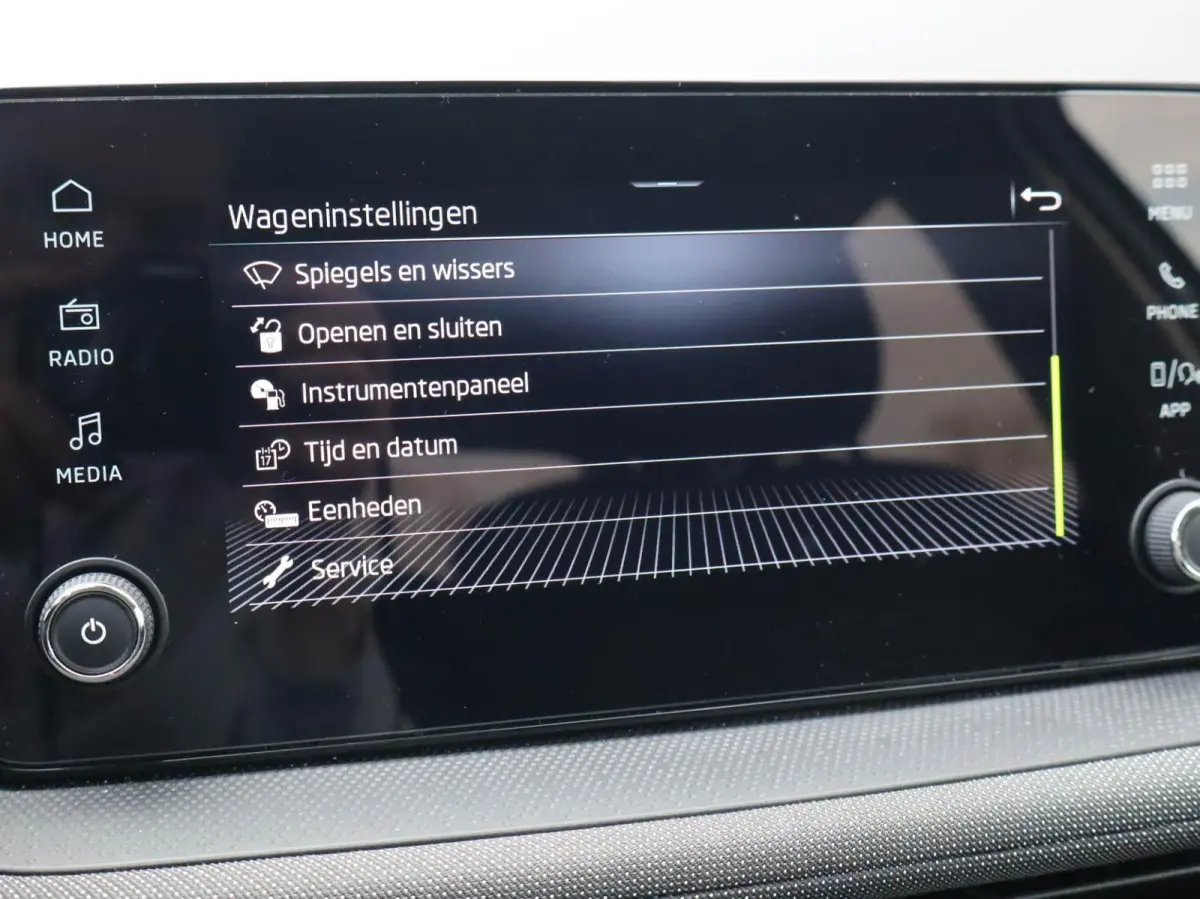 1.0 TSI 95pk Business Edition | Stoelverwaming | Apple Carplay/Android Auto | Achteruitrijcamea | Cruise Control