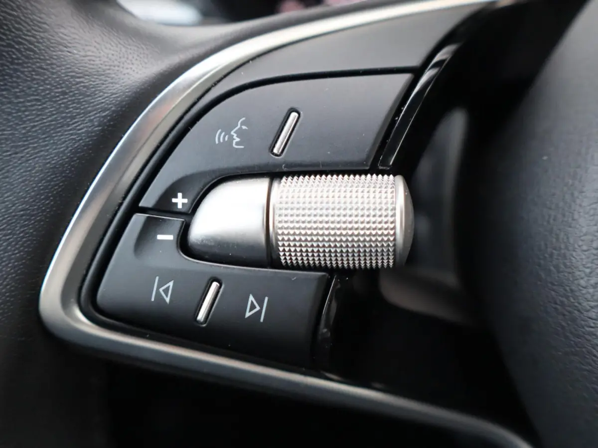 1.0 TSI 95pk Business Edition | Stoelverwaming | Apple Carplay/Android Auto | Achteruitrijcamea | Cruise Control
