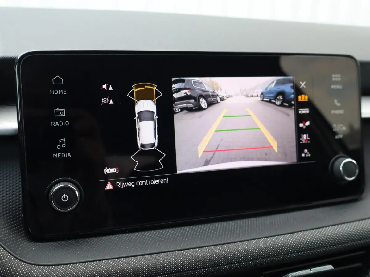 1.0 TSI 95pk Business Edition | Stoelverwaming | Apple Carplay/Android Auto | Achteruitrijcamea | Cruise Control