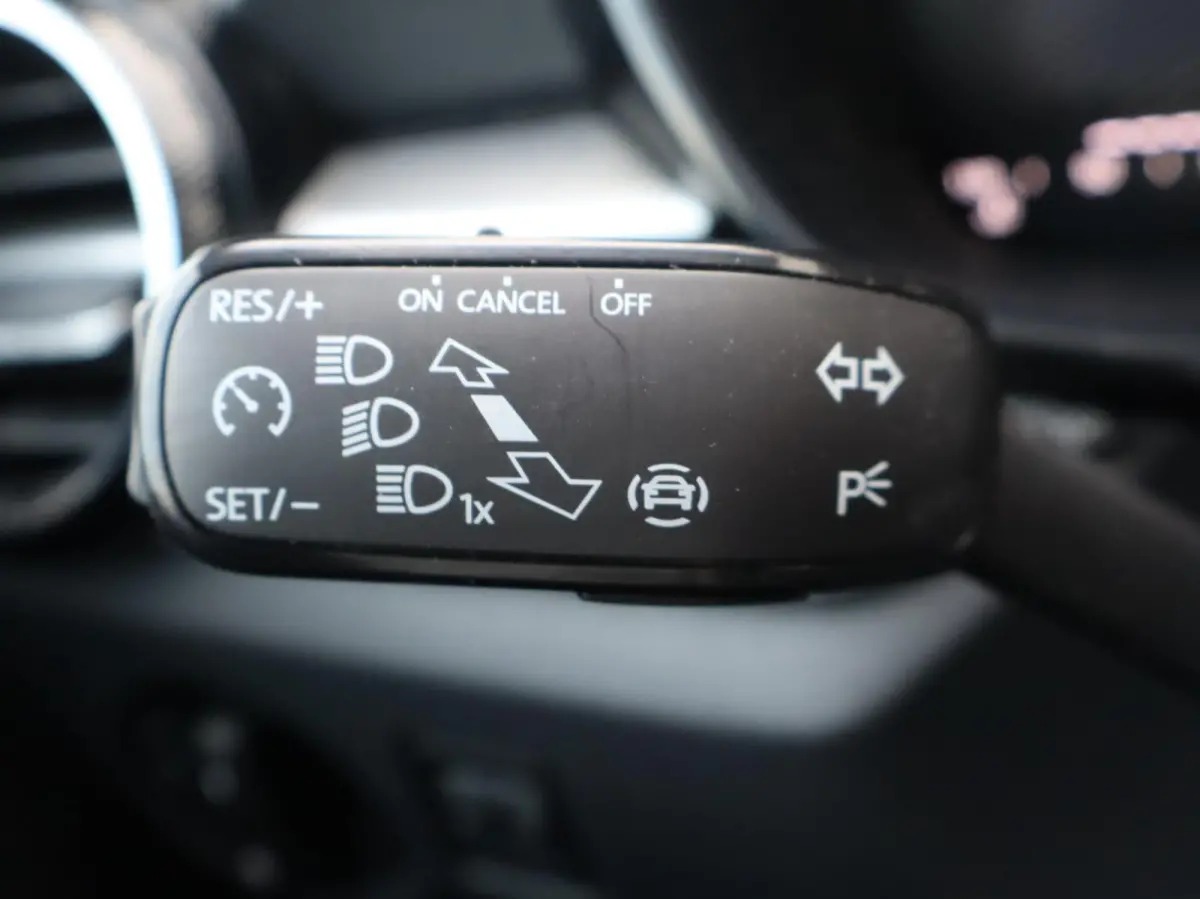 1.0 TSI 95pk Business Edition | Stoelverwaming | Apple Carplay/Android Auto | Achteruitrijcamea | Cruise Control
