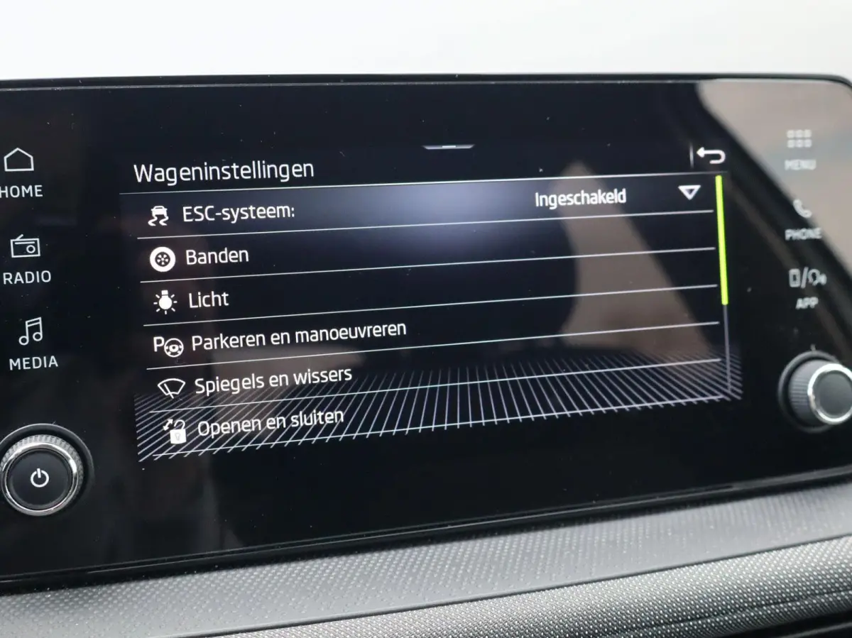 1.0 TSI 95pk Business Edition | Stoelverwaming | Apple Carplay/Android Auto | Achteruitrijcamea | Cruise Control