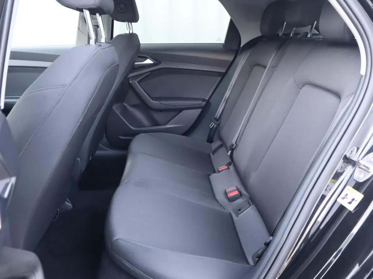 30 TFSI 115pk S-tronic Pro Line | Stoelverwarming | Apple Carplay/Android Auto | Cruise Control | Extra Getint Glas | 17'' LMV