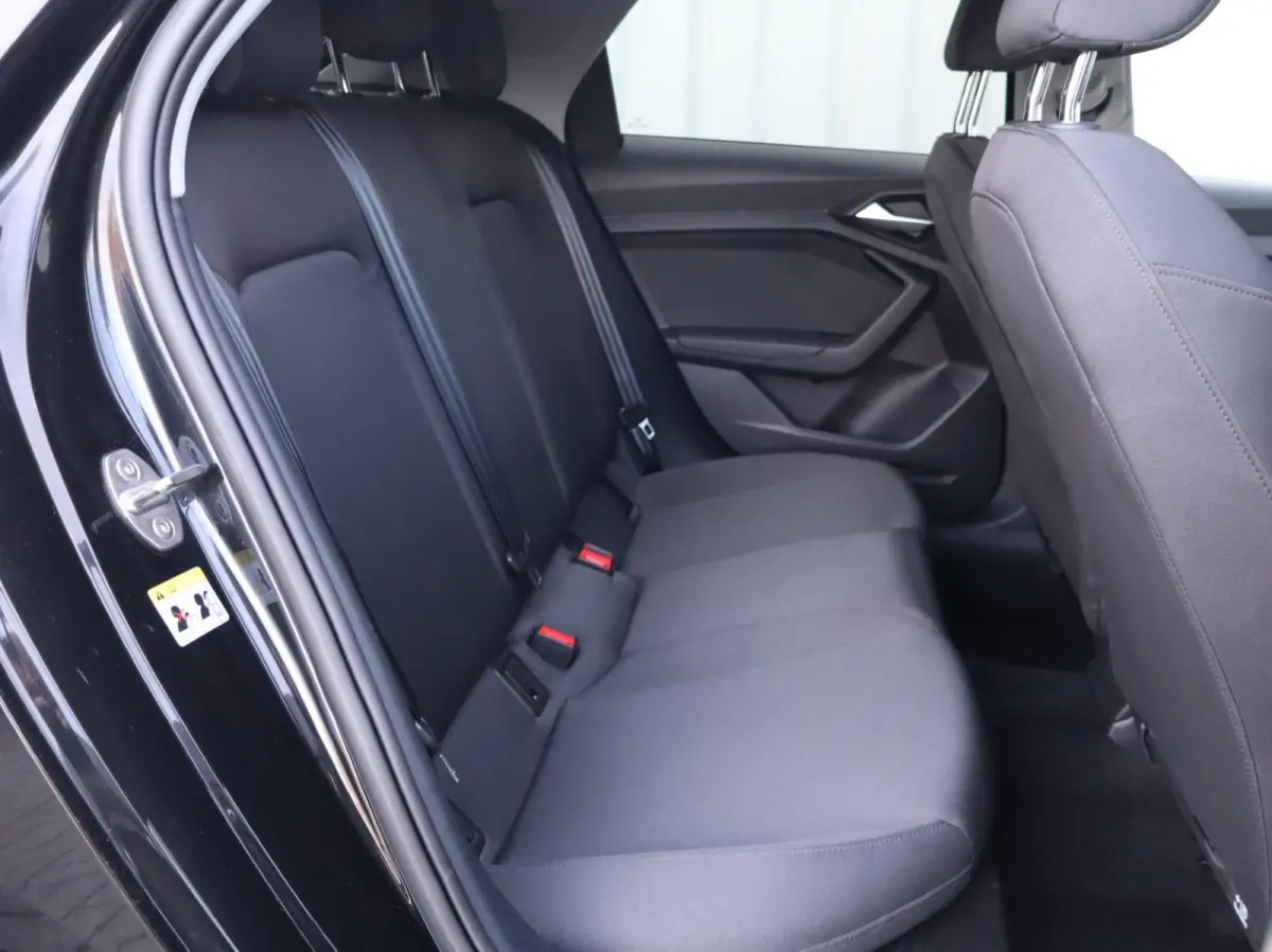 30 TFSI 115pk S-tronic Pro Line | Stoelverwarming | Apple Carplay/Android Auto | Cruise Control | Extra Getint Glas | 17'' LMV