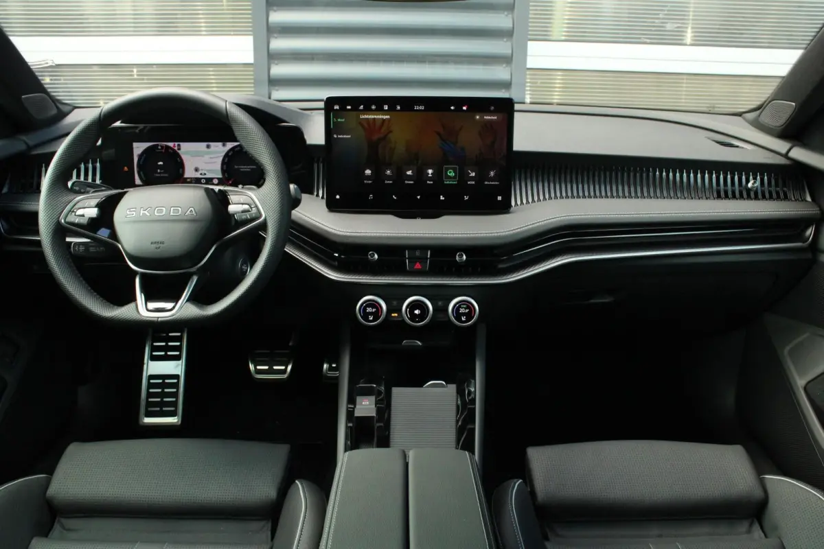 1.5 TSI 204pk PHEV Sportline Business | 19" Velgen | Winterpakket