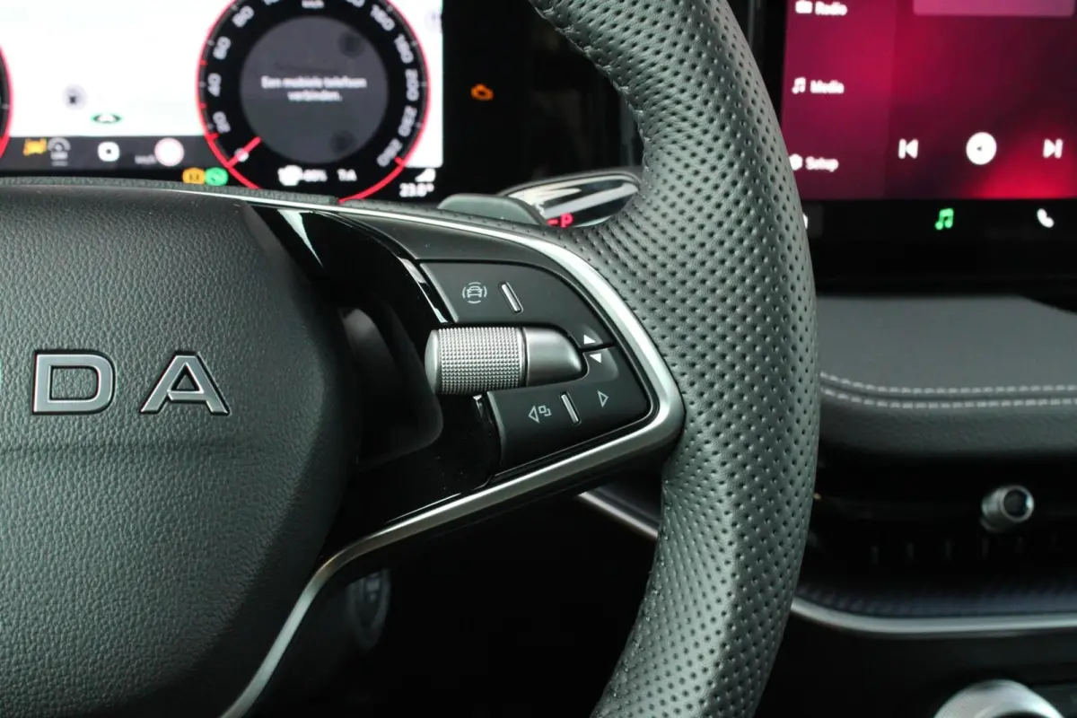 1.5 TSI 204pk PHEV Sportline Business | 19" Velgen | Winterpakket