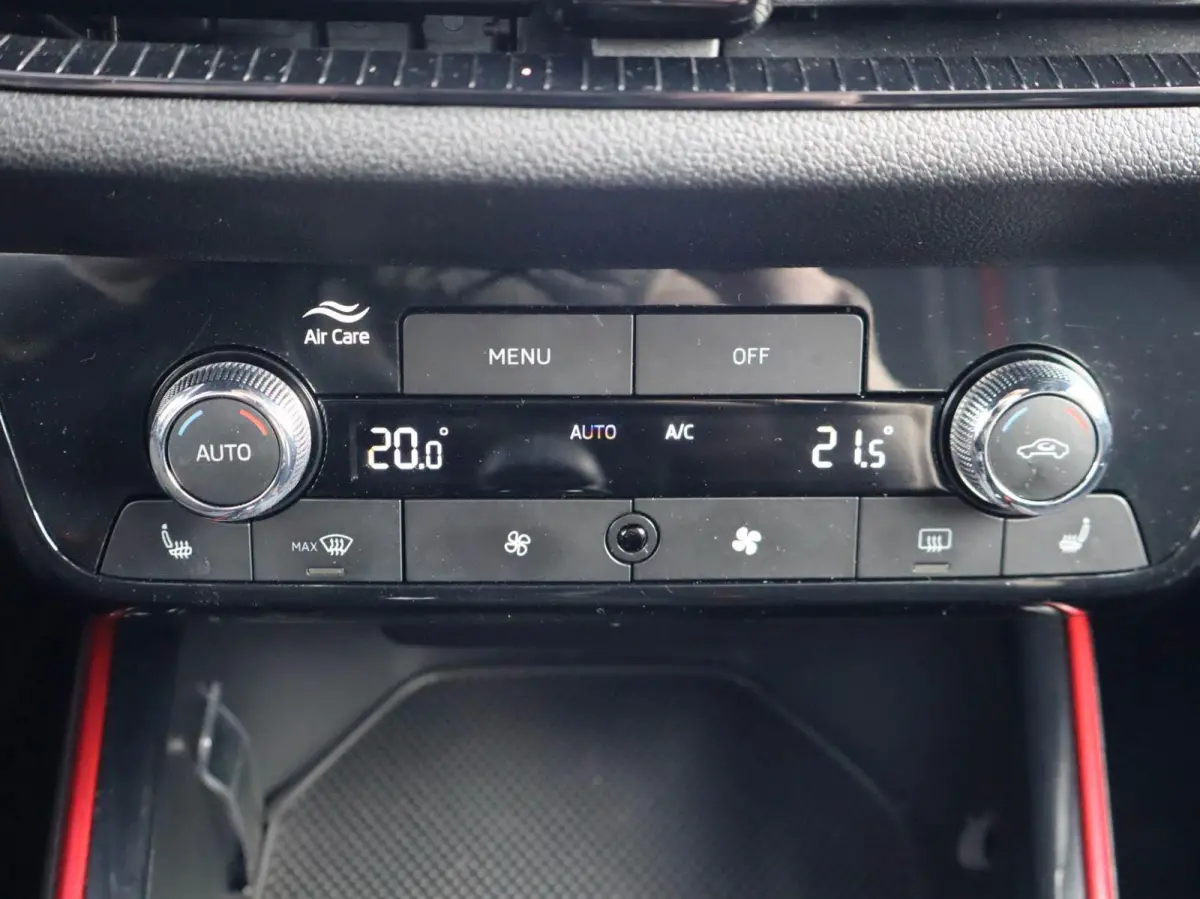 1.0 TSI 115pk DSG Monte Carlo | Apple Carplay/Android Auto | Stoelverwarming | Achteruitrijcamera