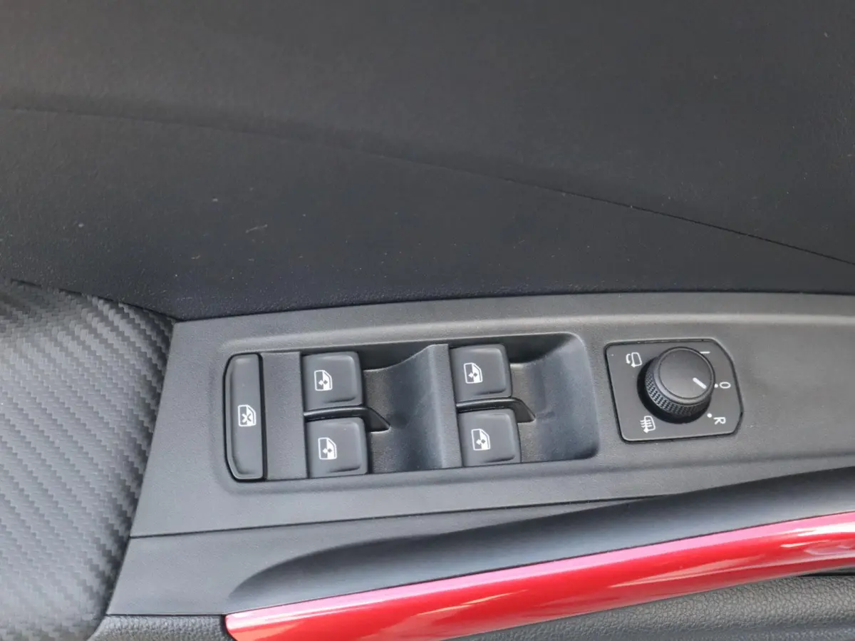 1.0 TSI 115pk DSG Monte Carlo | Apple Carplay/Android Auto | Stoelverwarming | Achteruitrijcamera