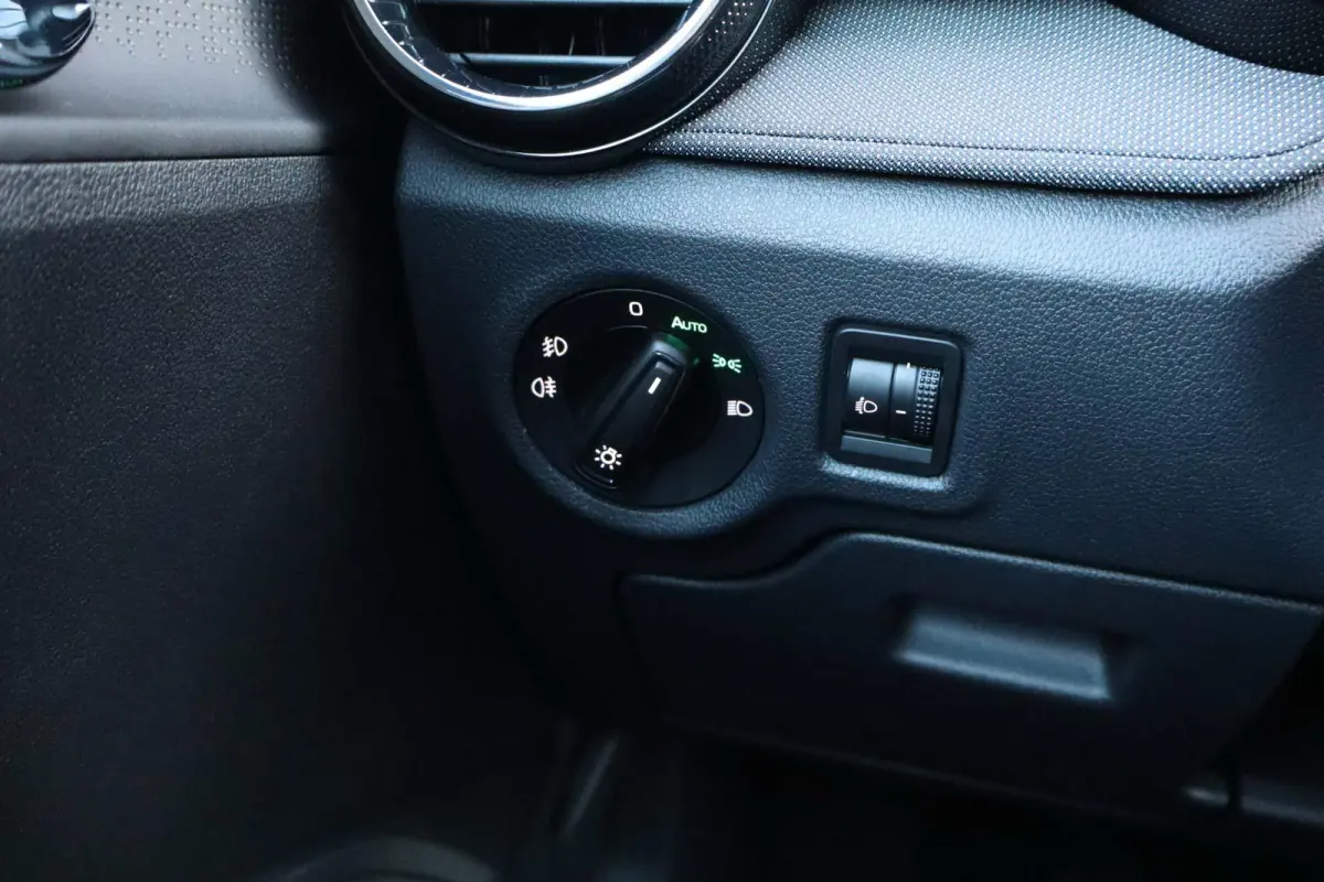 1.0 TSI 95pk Business Edition | Achteruitrijcamera | Cruise Control | Stoelverwarming