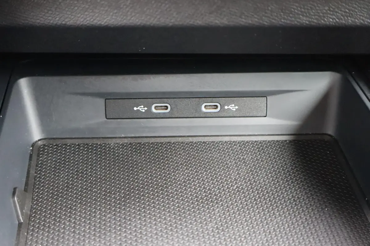 1.0 eTSI 110pk DSG Style | Stoel/Stuurverwarming | Achteruitrijcamera | Virtual Cockpit