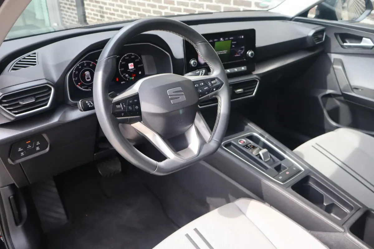 1.0 eTSI 110pk DSG Style | Stoel/Stuurverwarming | Achteruitrijcamera | Virtual Cockpit