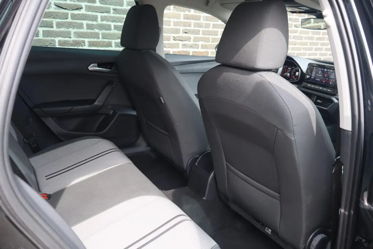 1.0 eTSI 110pk DSG Style | Stoel/Stuurverwarming | Achteruitrijcamera | Virtual Cockpit