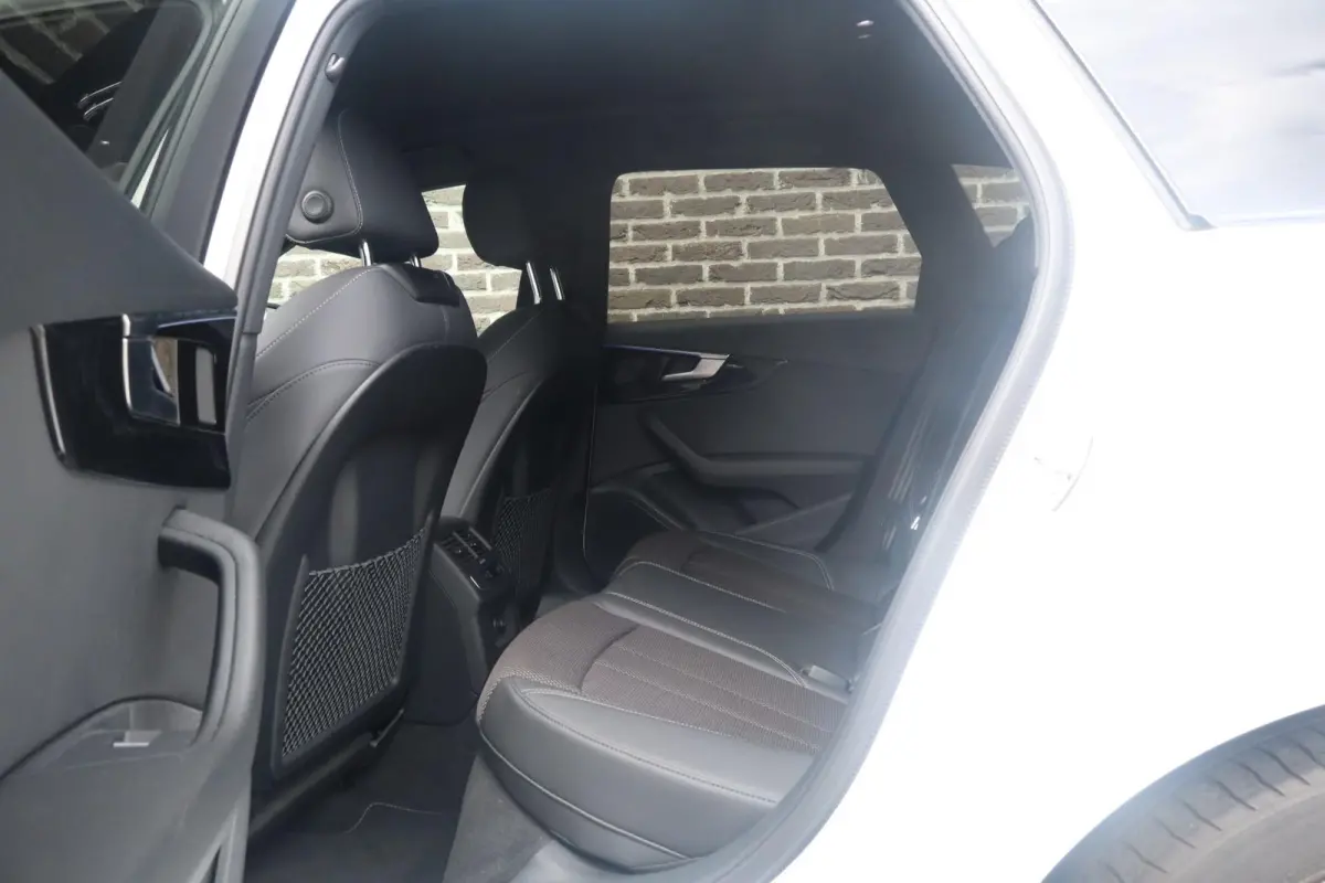 35 TFSI 150pk S-tronic S Edition Competition | Navigatie | Elektr. Achterklep | Lichtpakket | 18" Velgen