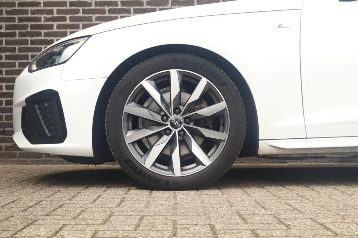 35 TFSI 150pk S-tronic S Edition Competition | Navigatie | Elektr. Achterklep | Lichtpakket | 18" Velgen