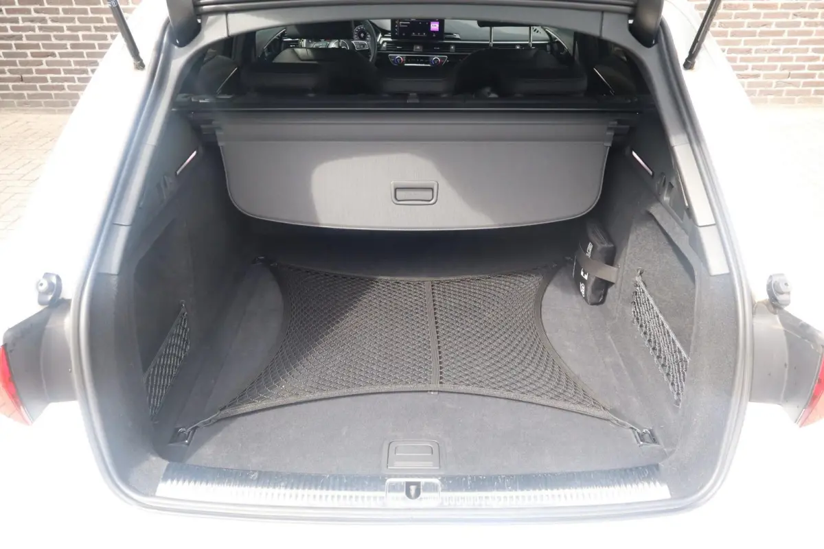 35 TFSI 150pk S-tronic S Edition Competition | Navigatie | Elektr. Achterklep | Lichtpakket | 18" Velgen