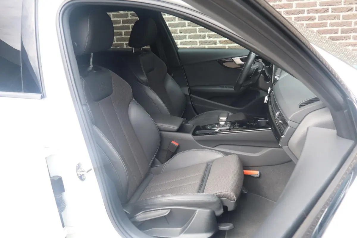 35 TFSI 150pk S-tronic S Edition Competition | Navigatie | Elektr. Achterklep | Lichtpakket | 18" Velgen