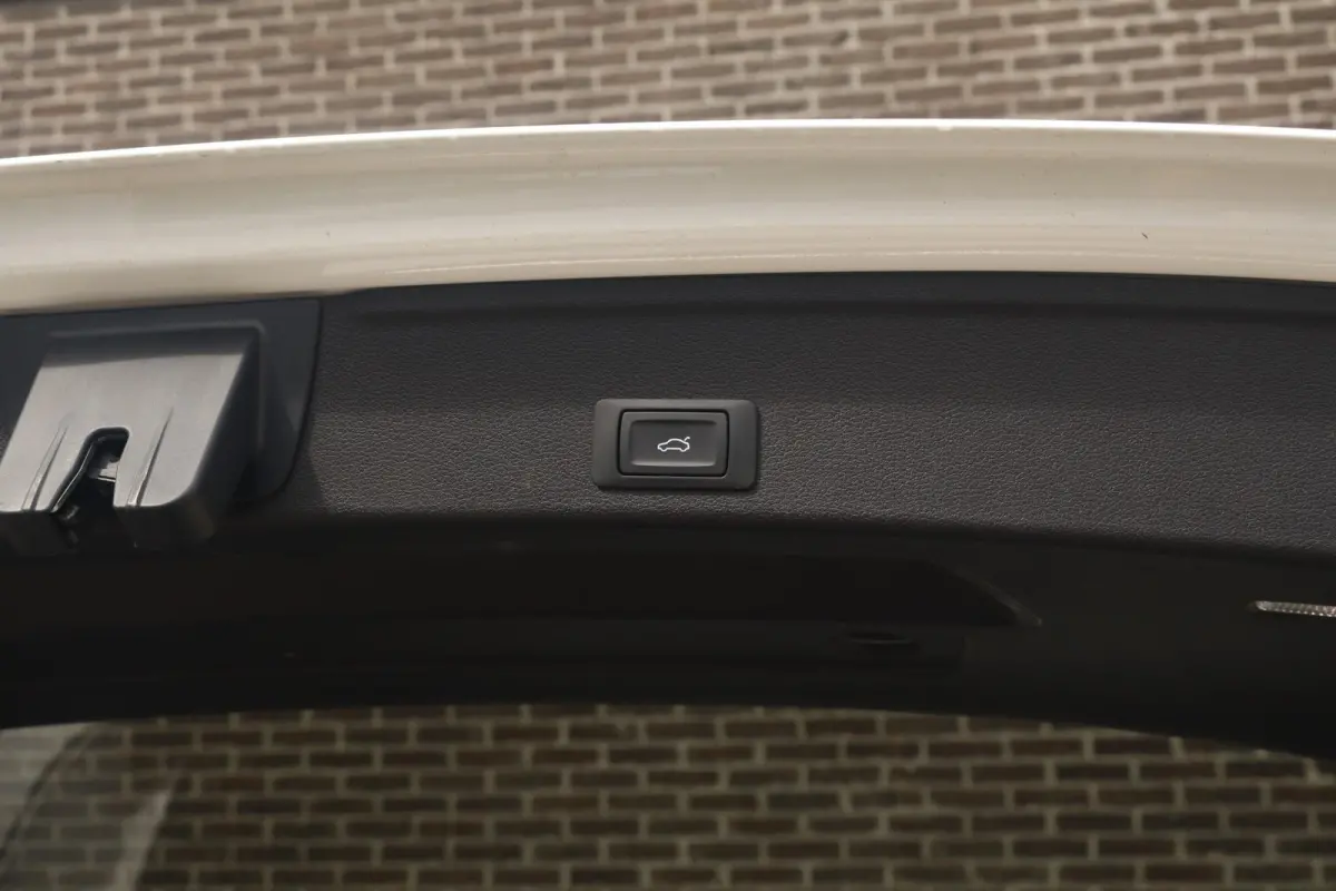 35 TFSI 150pk S-tronic S Edition Competition | Navigatie | Elektr. Achterklep | Lichtpakket | 18" Velgen