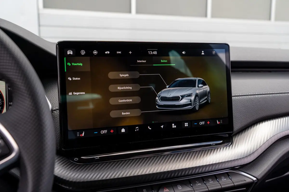 1.5 TSI 150pk DSG MHEV Sportline Business | Panoramadak | LMV 19" | Soundsysteem Canton