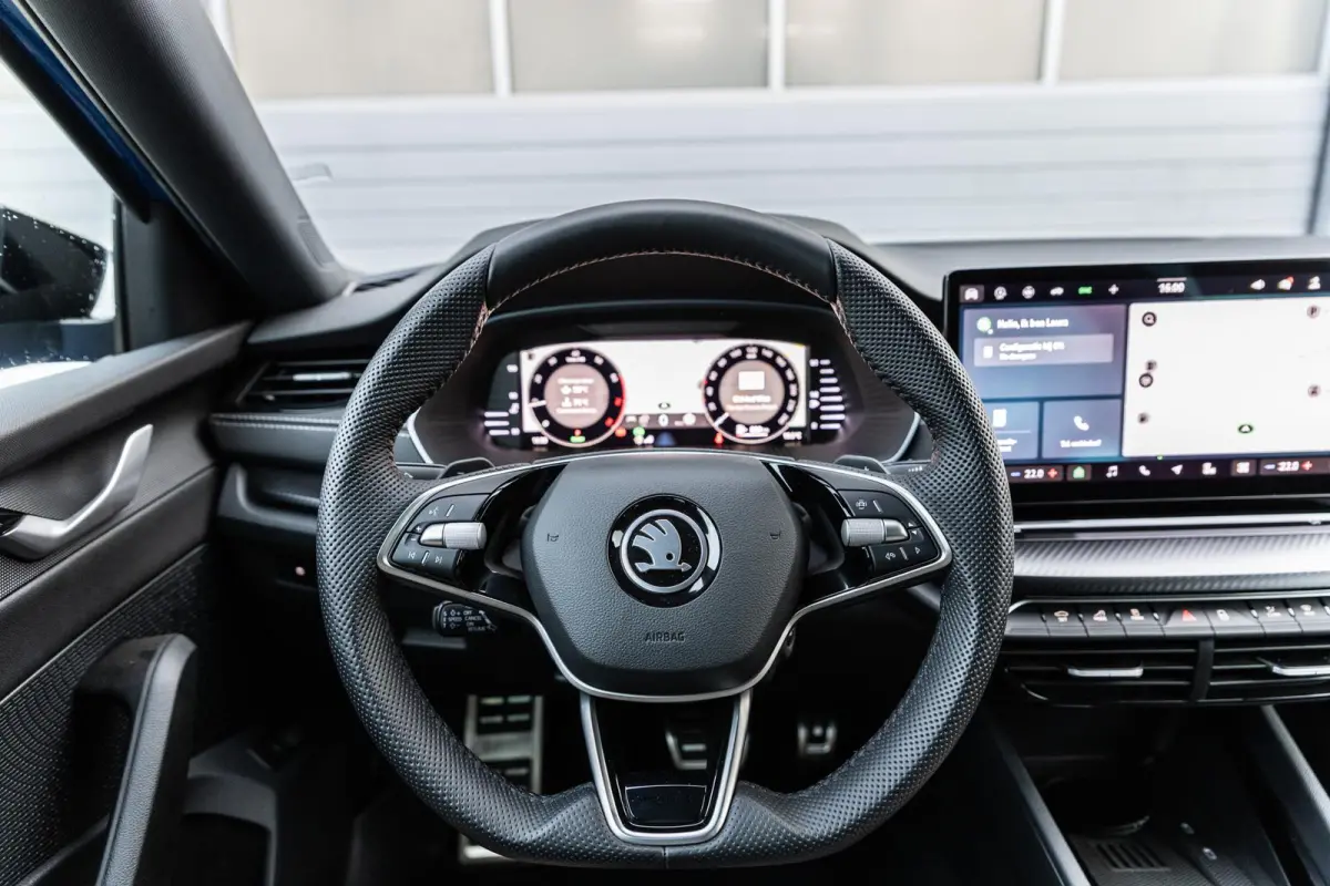 1.5 TSI 150pk DSG MHEV Sportline Business | Trekhaak | Matrix LED | Adaptive Cruise