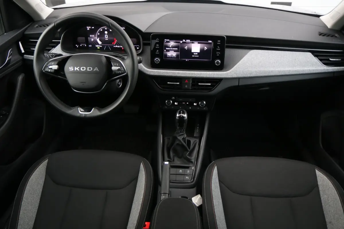 1.0 TSI 115pk DSG Selection | Apple Carplay/Android Auto | Parkeersensoren Voor + Achter | LED Verlichting