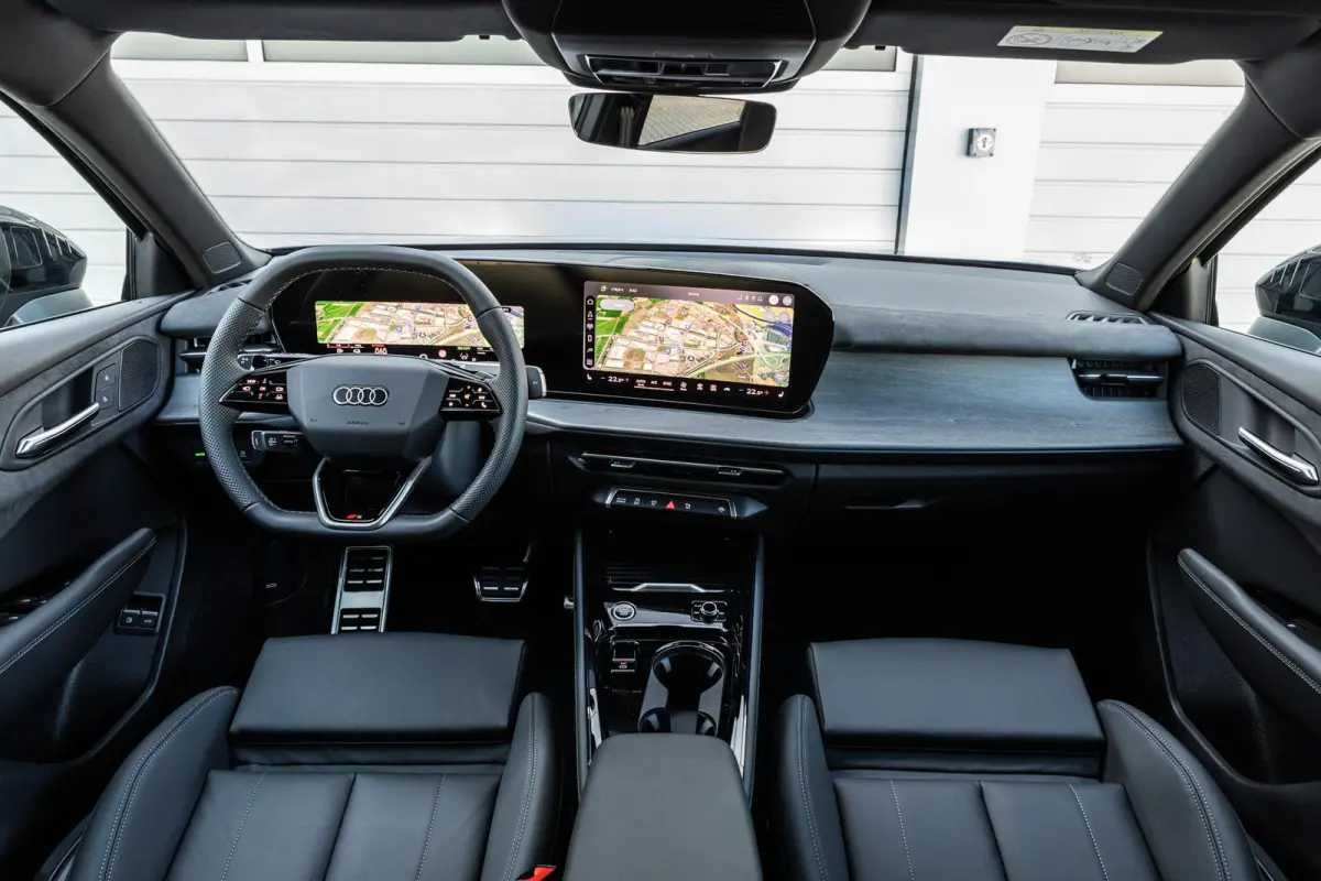 1.5 e-hybrid 272pk S edition | Trekhaak | Panoramadak | Alcantara/leder interieur
