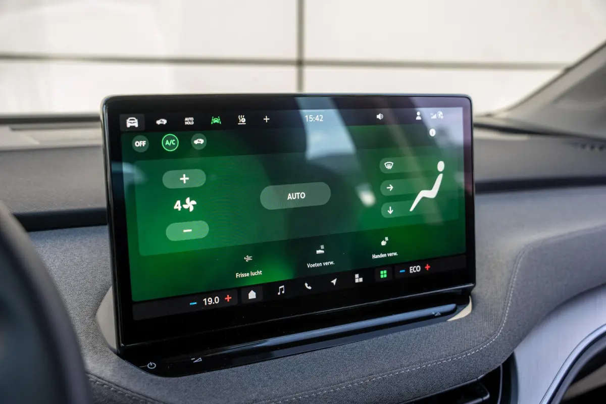 50 170pk Selection | Apple Carplay/Android Auto
