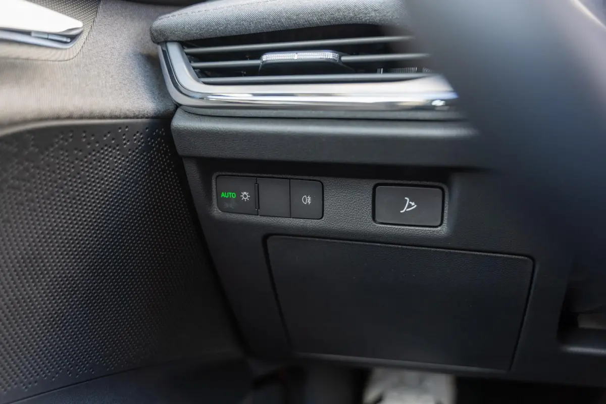 50 170pk Selection | Apple Carplay/Android Auto