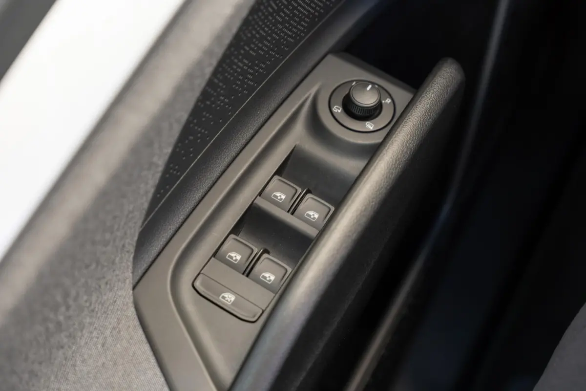 50 170pk Selection | Apple Carplay/Android Auto