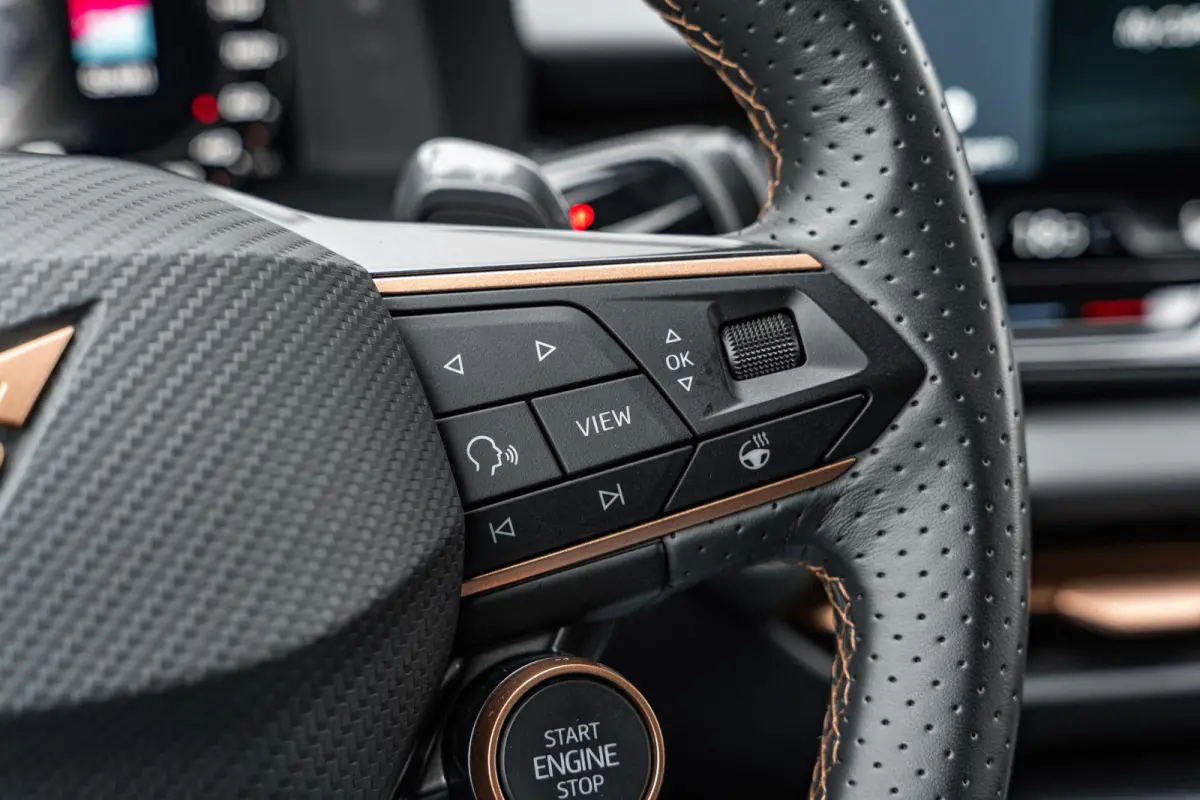 1.5 TSI e-Hybrid 272pk VZ Performance | SoH 100% | Trekhaak | Panoramadak | Sennheiser | 360 Camera