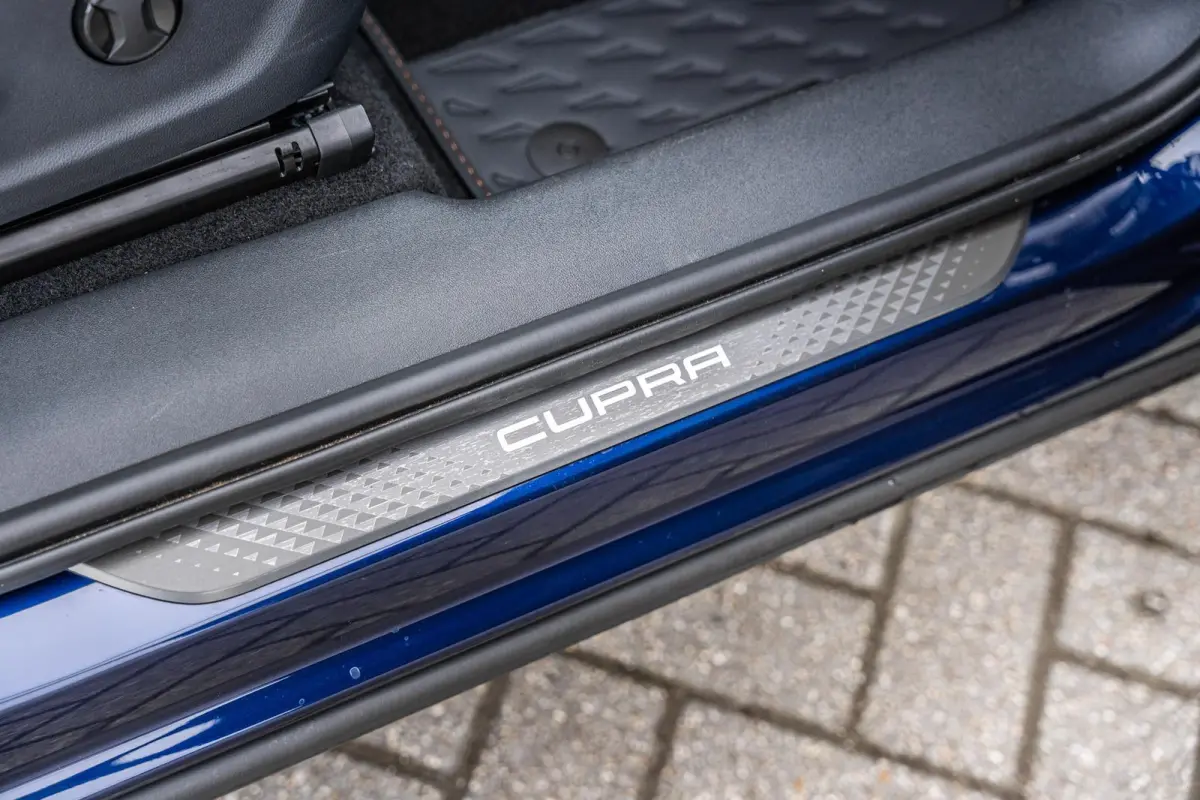 1.5 TSI e-Hybrid 272pk VZ Performance | SoH 100% | Trekhaak | Panoramadak | Sennheiser | 360 Camera