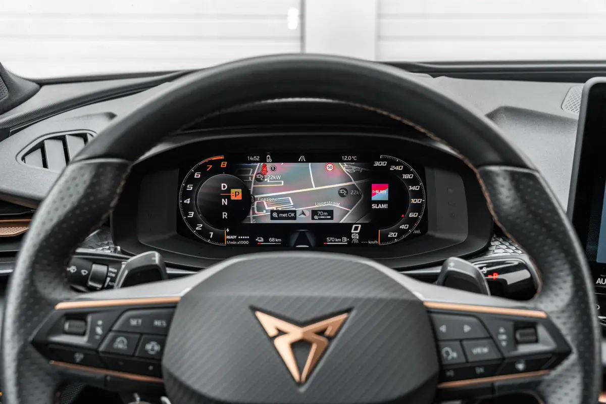 1.5 TSI e-Hybrid 272pk VZ Performance | SoH 100% | Trekhaak | Panoramadak | Sennheiser | 360 Camera