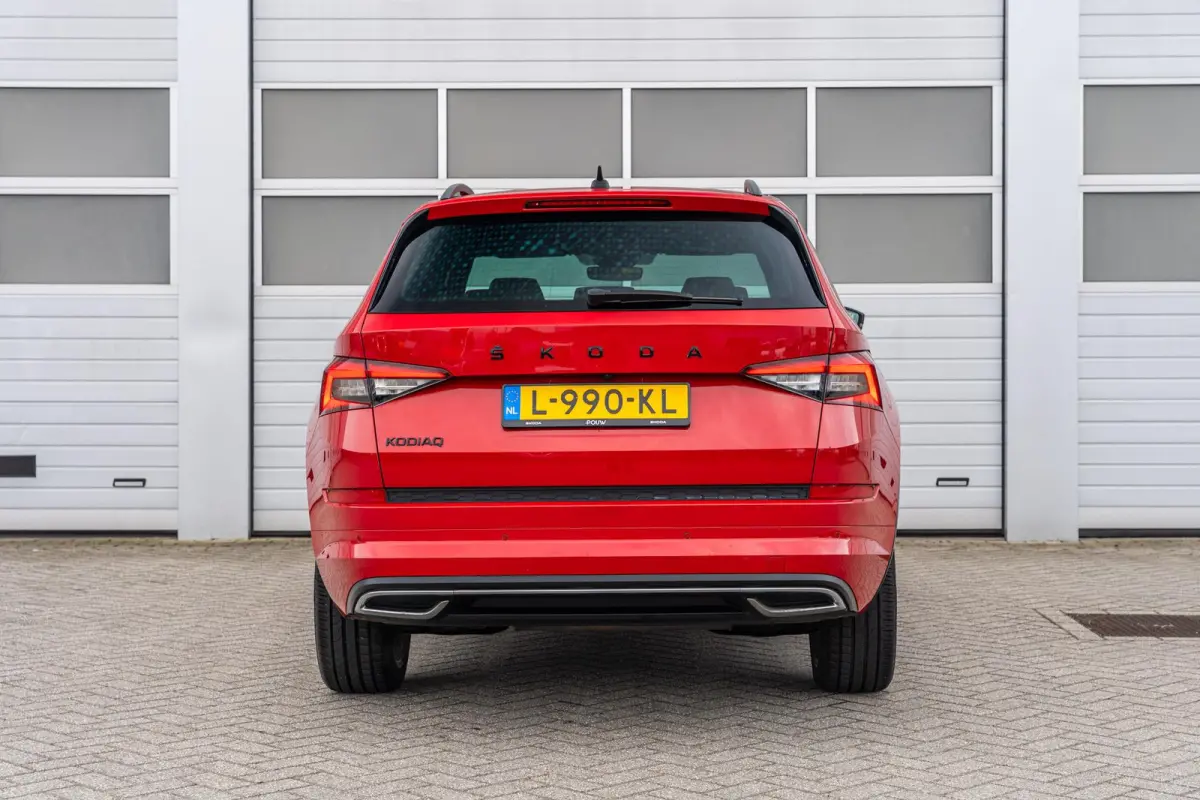 1.5 TSI 150pk DSG Sportline Business | Navigatie | Stoelverwarming | Achteruitrijcamera | 20" Velgen |  Keyless