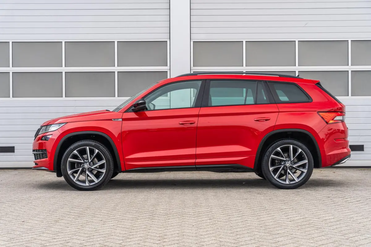 1.5 TSI 150pk DSG Sportline Business | Navigatie | Stoelverwarming | Achteruitrijcamera | 20" Velgen |  Keyless