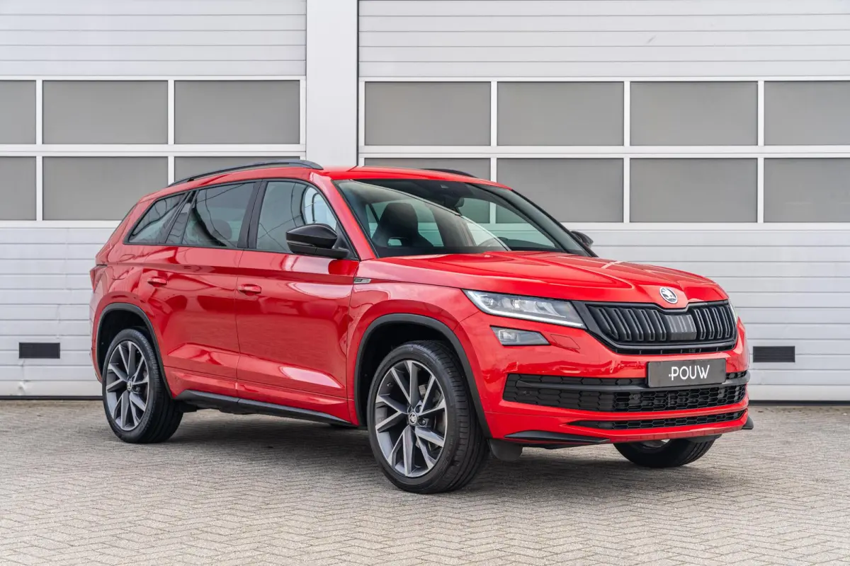 1.5 TSI 150pk DSG Sportline Business | Navigatie | Stoelverwarming | Achteruitrijcamera | 20" Velgen |  Keyless