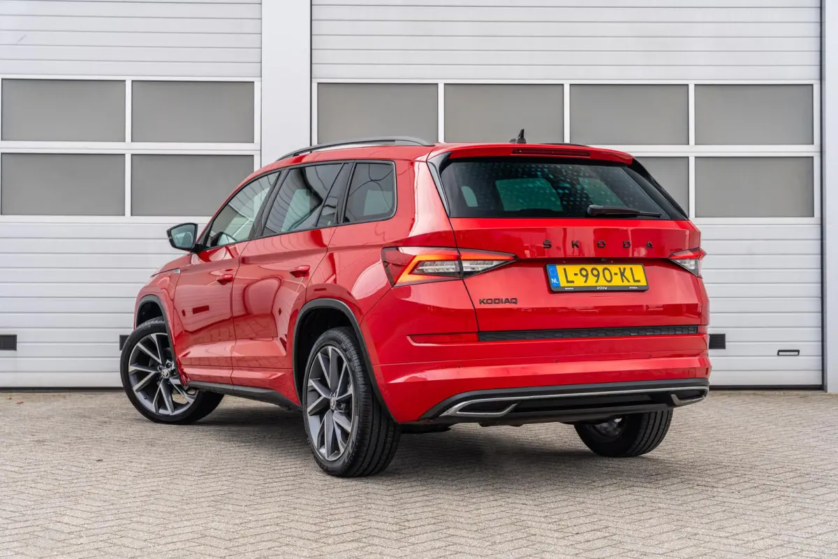 1.5 TSI 150pk DSG Sportline Business | Navigatie | Stoelverwarming | Achteruitrijcamera | 20" Velgen |  Keyless