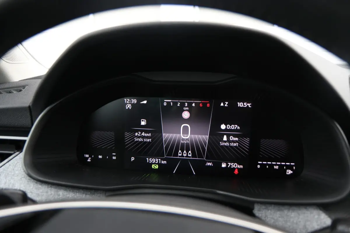 1.0 TSI 115pk DSG Business Edition | App Connect | Achteruitrijcamera | Climate Control | Stoelverwarming