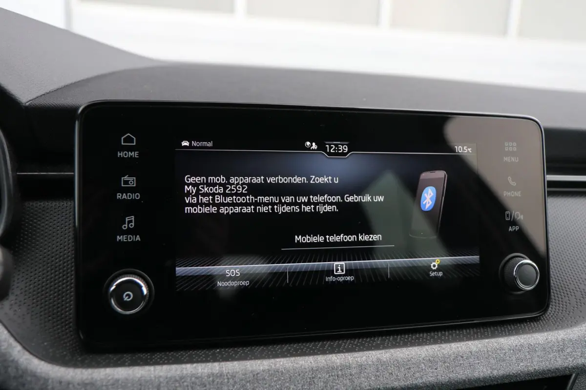 1.0 TSI 115pk DSG Business Edition | App Connect | Achteruitrijcamera | Climate Control | Stoelverwarming