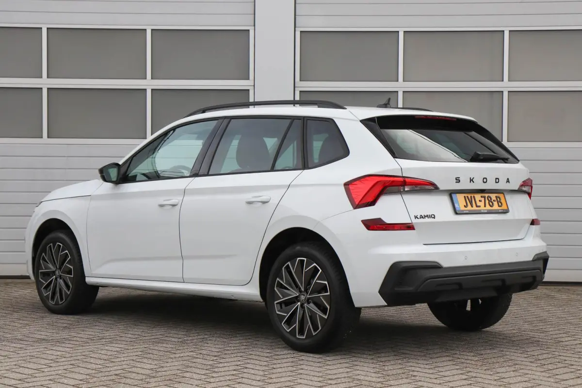 1.0 TSI 115pk DSG Business Edition | App Connect | Achteruitrijcamera | Climate Control | Stoelverwarming