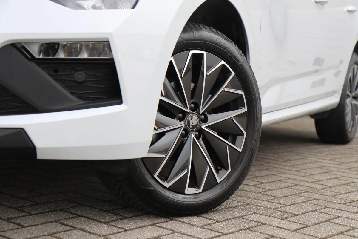 1.0 TSI 115pk DSG Business Edition | App Connect | Achteruitrijcamera | Climate Control | Stoelverwarming
