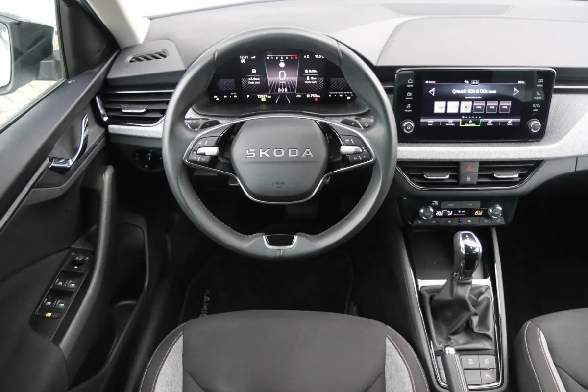 1.0 TSI 115pk DSG Business Edition | App Connect | Achteruitrijcamera | Climate Control | Stoelverwarming