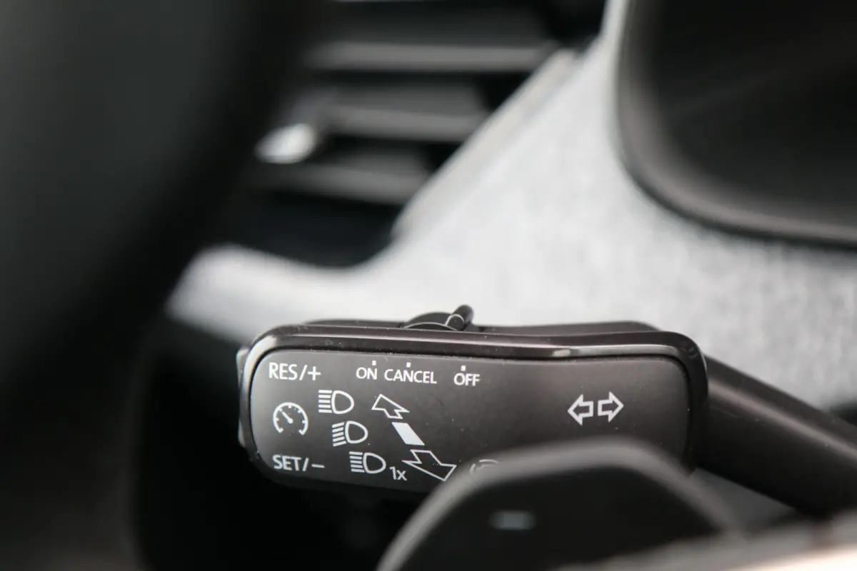 1.0 TSI 115pk DSG Business Edition | App Connect | Achteruitrijcamera | Climate Control | Stoelverwarming