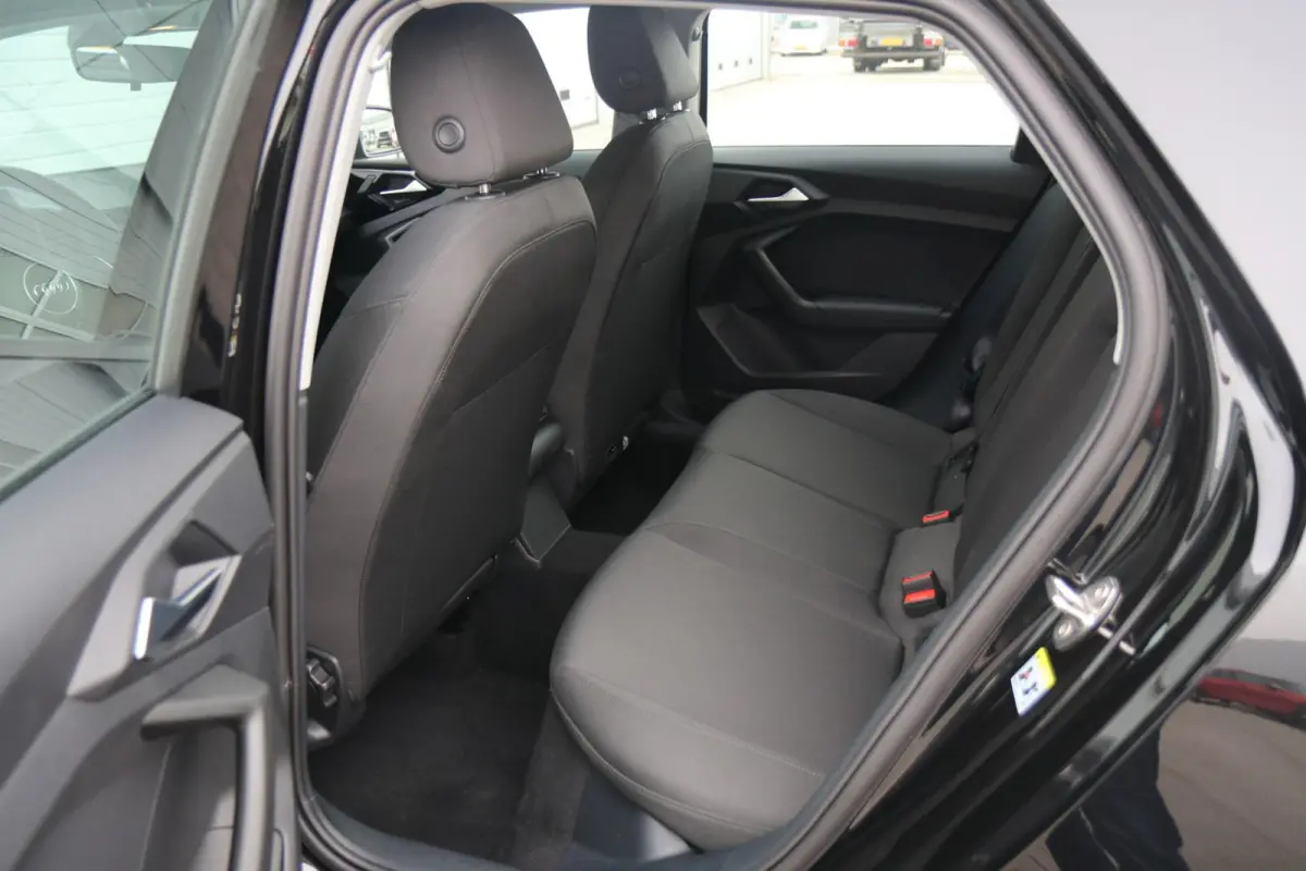 30 TFSI 116pk S-tronic Advanced edition | Stoelverwarming | Autom. Airco | Parkeersensoren Rondom