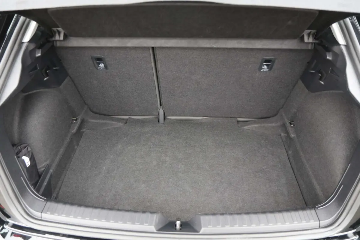 30 TFSI 116pk S-tronic Advanced edition | Stoelverwarming | Autom. Airco | Parkeersensoren Rondom