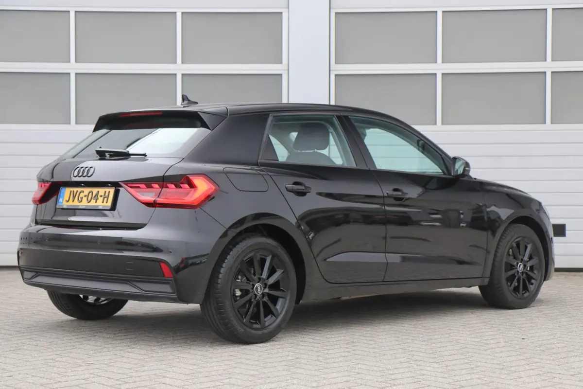 30 TFSI 116pk S-tronic Advanced edition | Stoelverwarming | Autom. Airco | Parkeersensoren Rondom
