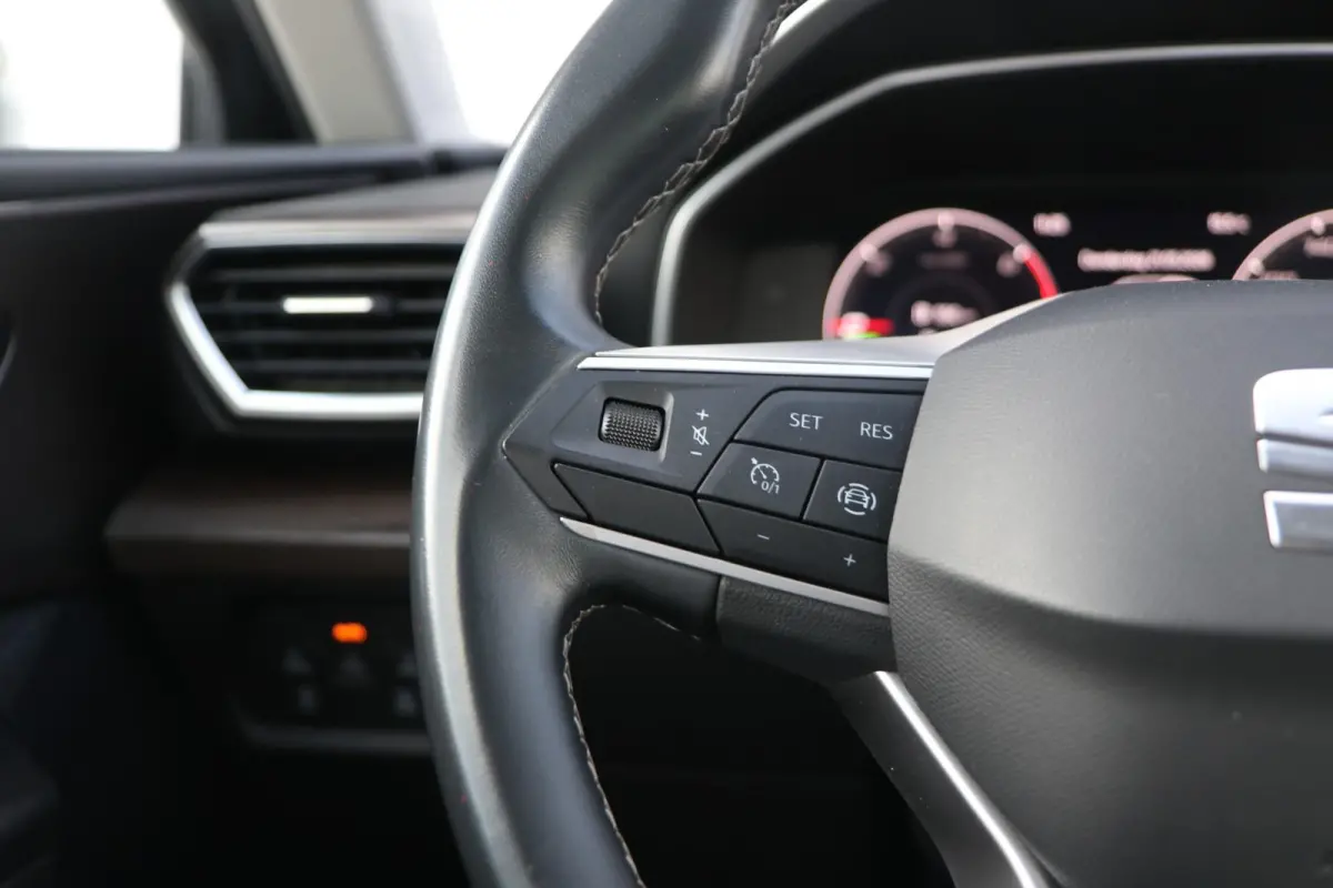 1.4 TSI eHybrid 204pk PHEV Excellence | SoH 91% | Trekhaak Wegklapbaar | Navigatie | Parkeersensoren | 18" Velgen