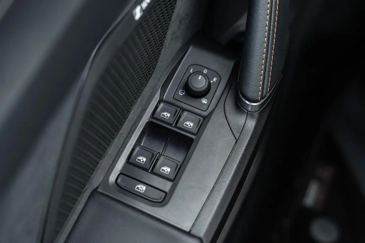 1.5 TSI e-Hybrid 204pk Business | Panoramadak | 19" Velgen | Sportstoelen