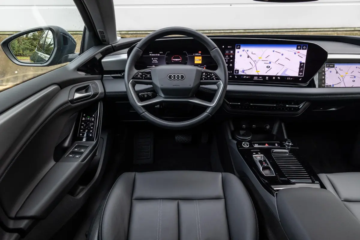 286pk Advanced edition 83 kWh | Trekhaak | Verwarmbaar stuur | Keyless entry