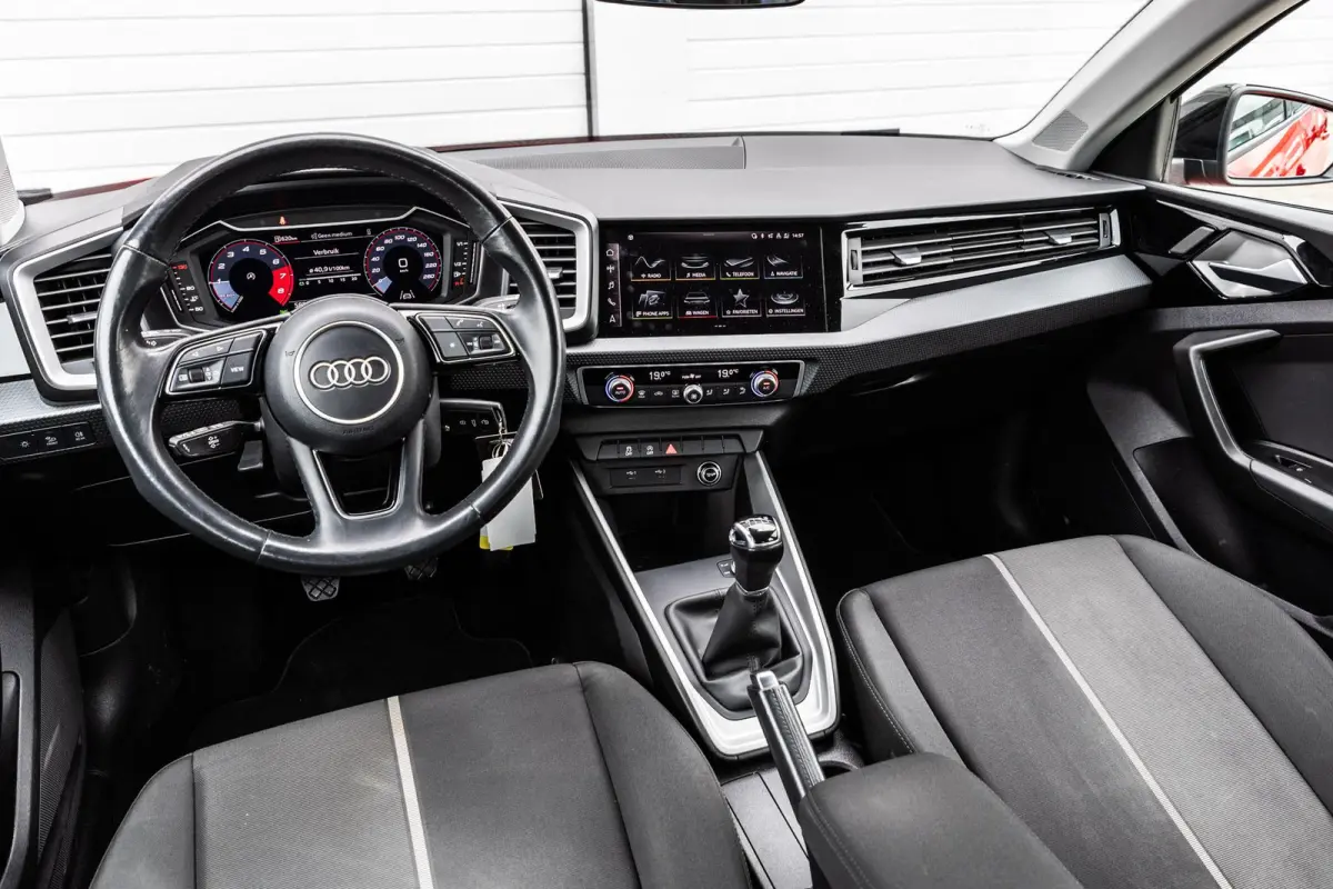 25 TFSI 95pk Advanced edition | LED-kopampen | Autom. Airco | Apple Carplay/Android Auto