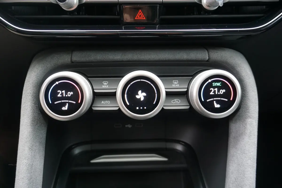 1.5 TSI 204pk PHEV Business Edition | Panoramadak | Trekhaak | Head-up